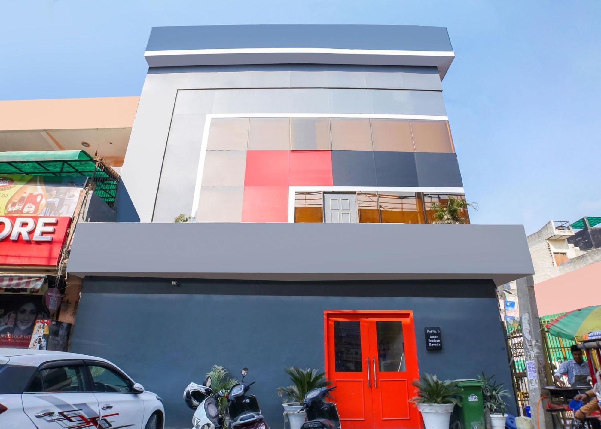 Super Hotel O Nawada Metro Делхи Екстериор снимка
